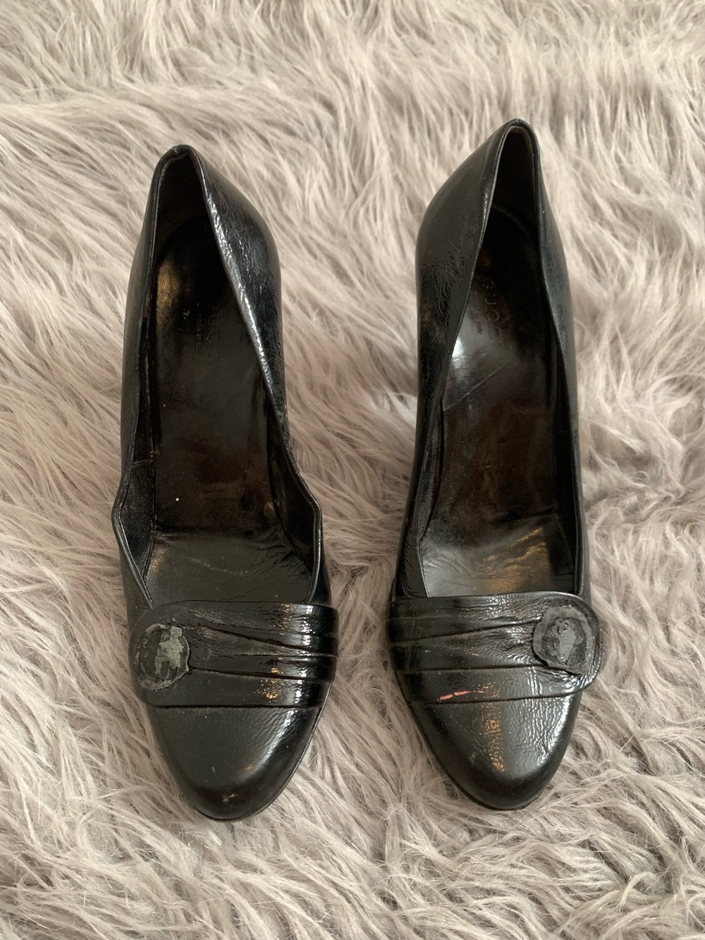 Gucci vintage patent leather heels